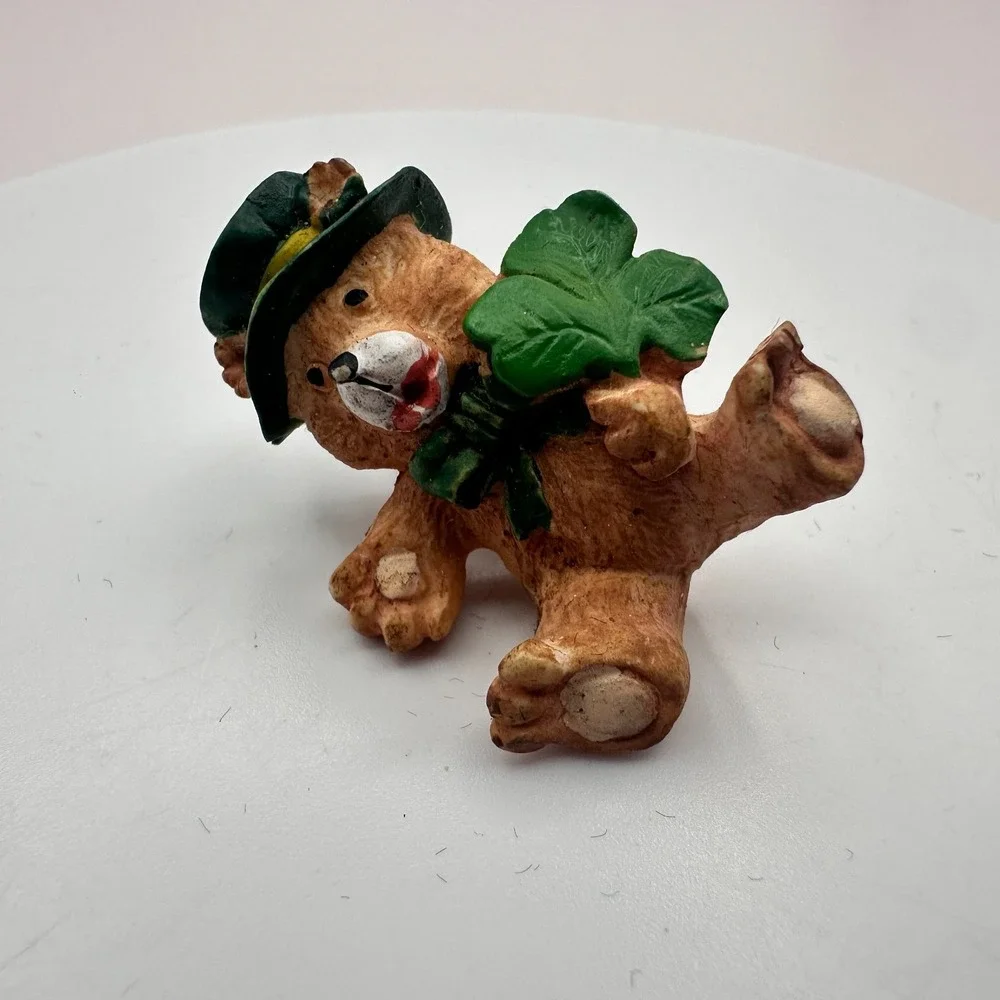 Vintage 90s St Patricks‎ Day Teddy Bear Shamrock Green Hat Lapel Pin Jewelry Y2K